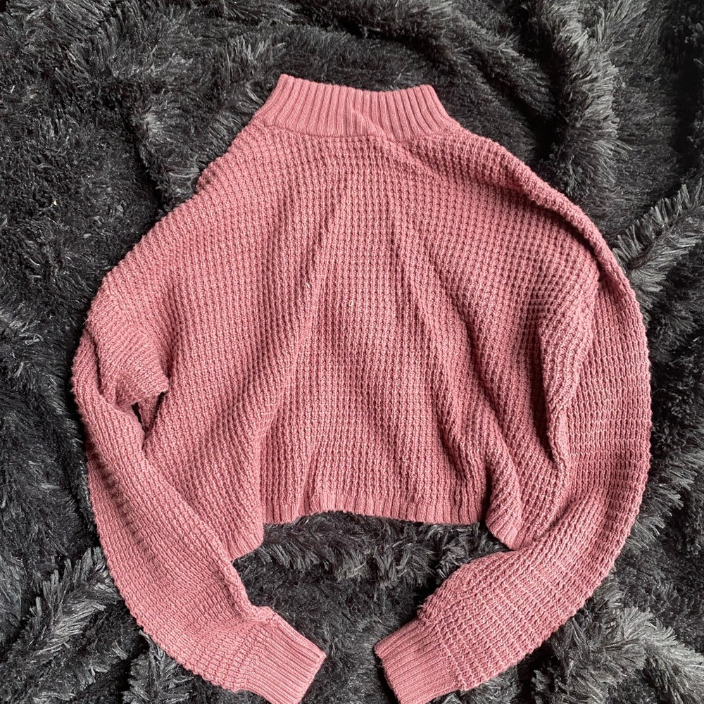 Super cropped sweater